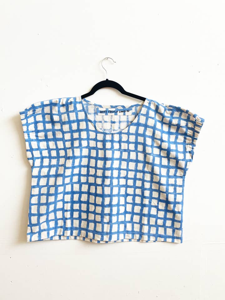 Zélia Top Blue Grid (XS-XXL) per la vendita all'ingrosso da parte di Happy French Gang