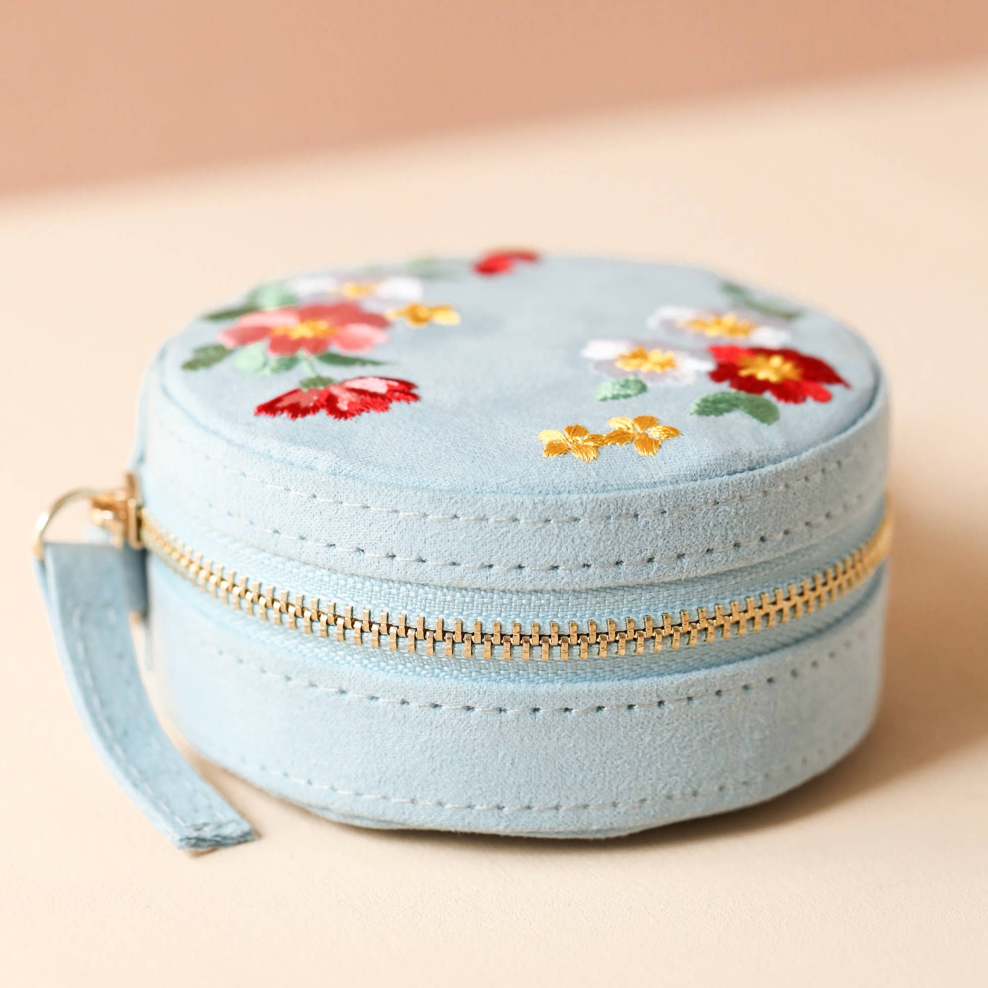Lisa Angel - Wholesale Jewelry Box/Organizer - Embroidered Flowers Mini Round Velvet Jewellery Case5