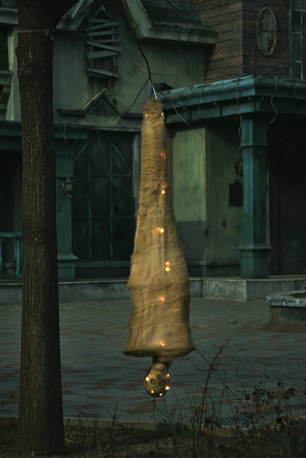 Fun Little Toys - Wholesale Outdoor Ornament/Decor - 66 Inches Halloween Cocoon Corpse Decoration3