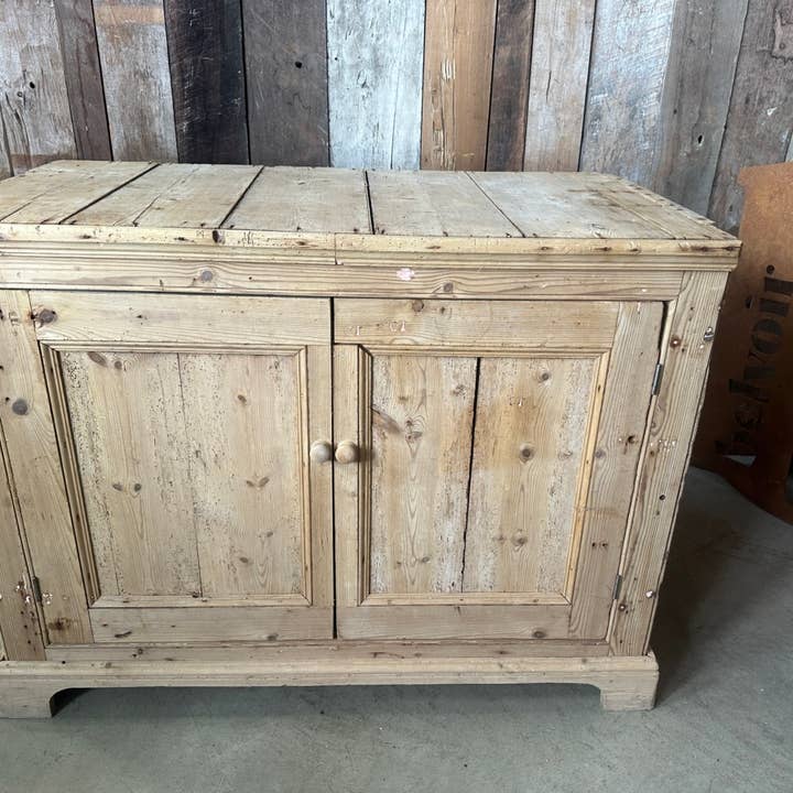 Comptoir de magasin en pin victorien antique, îlot de cuisine, vers 1870 pour la vente par belvoir