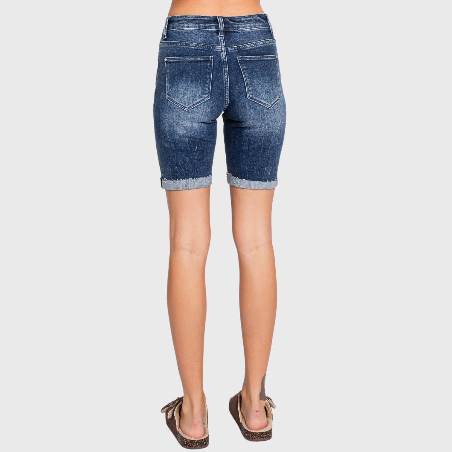 Petra153 – Großhandel Shorts – Damen – P1032R-DM Bermuda-Shorts mit hohem Bund und umgeschlagenem Saum10