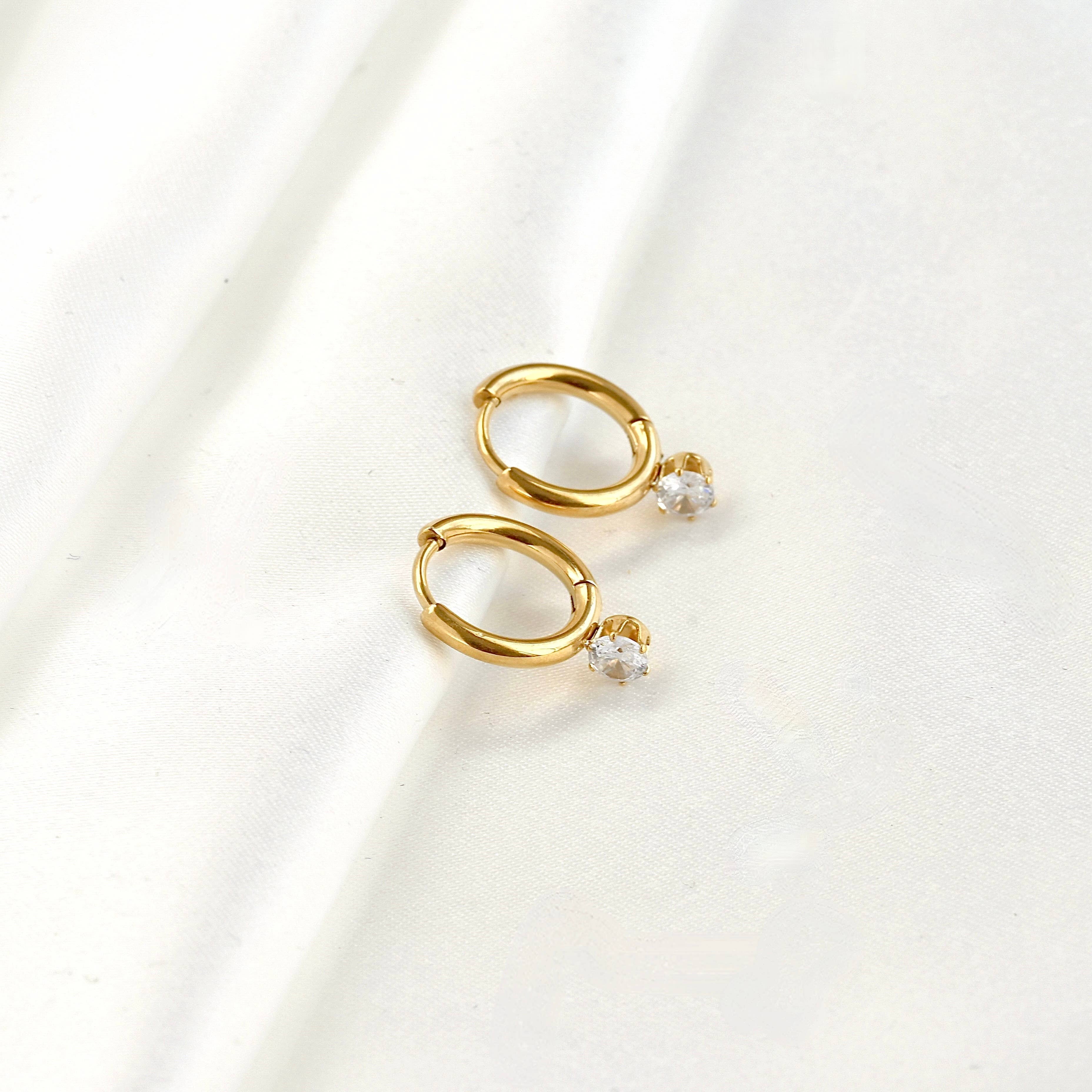 Blueyejewelry – wholesale Hoop-örhängen – Vattentäta diamantringar med diamantberlock - örhängen i ringform7