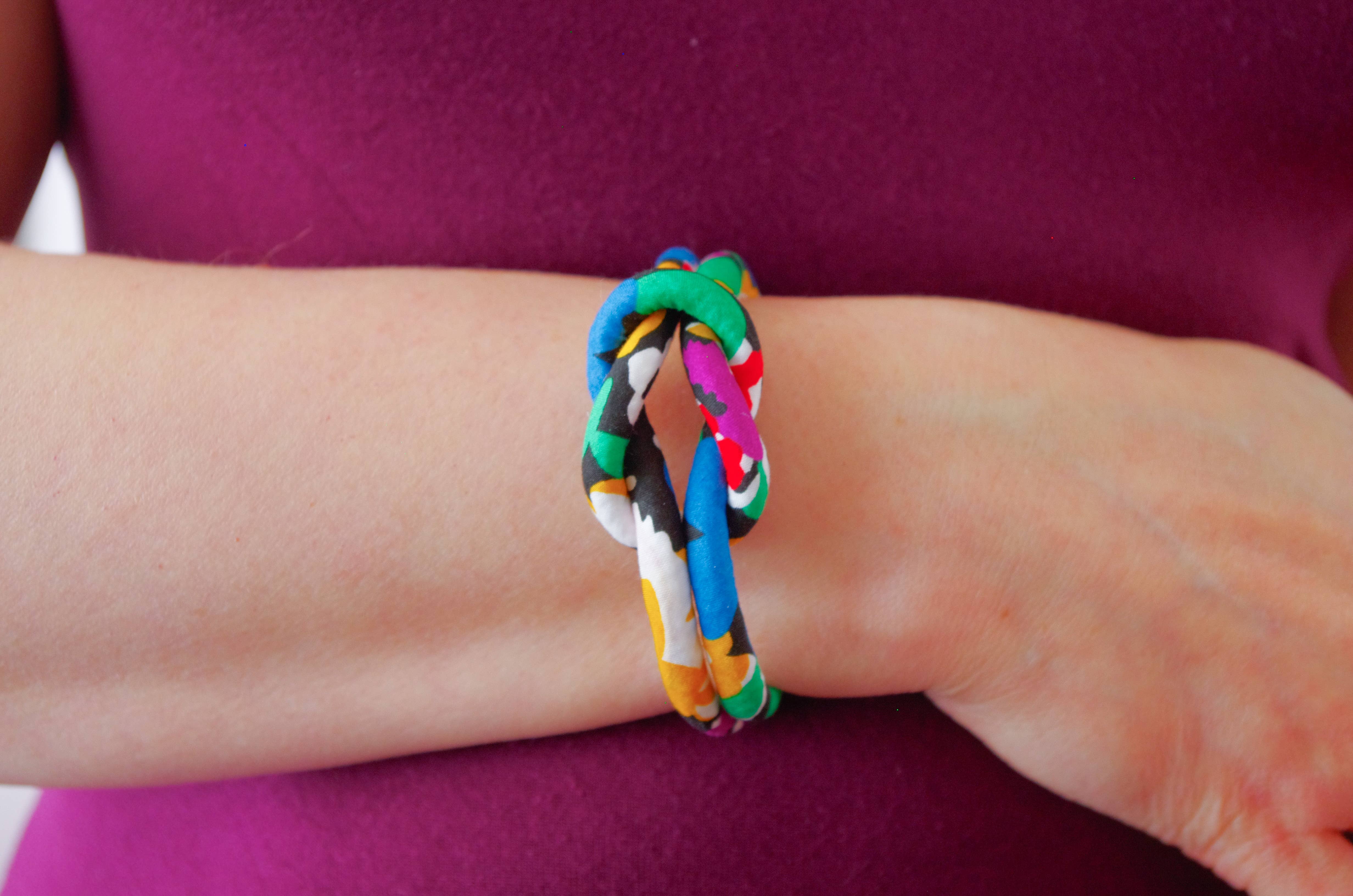 Bunny Bosworth – wholesale Woven/braided bracelet – Reef Knot Bracelet in Liberty Print Fabric - Deco Florals6