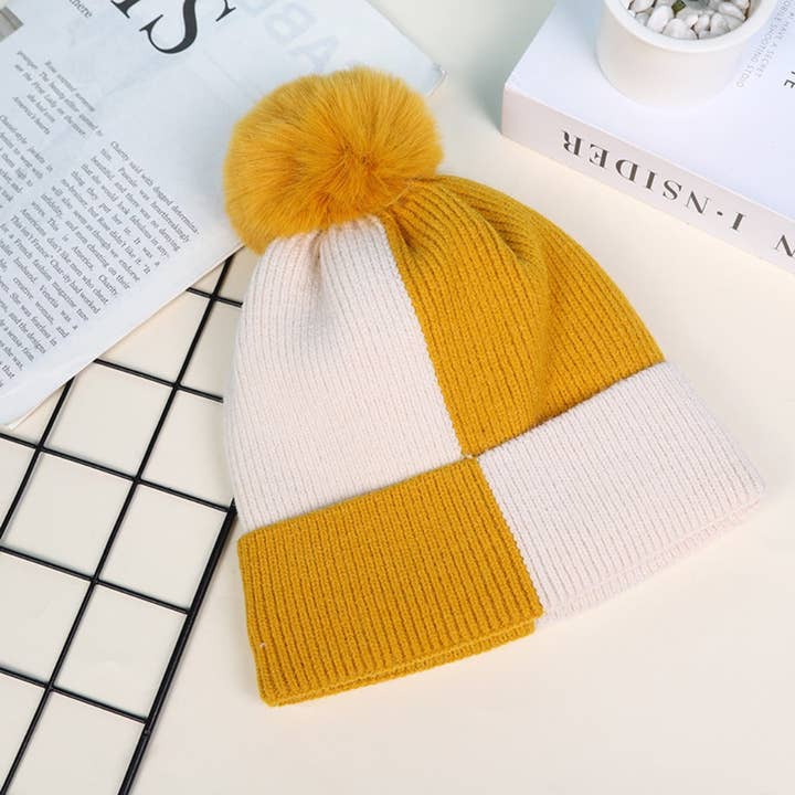 Funkyrel® Atzbranding Limited – wholesale Beanie – Women's – Haila - Women's Knitted Beanie with Pom Pom2