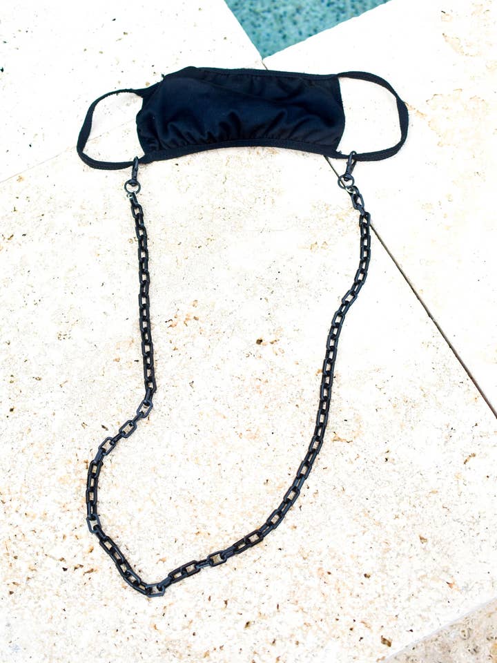 Black Acrylic Paperclip Chain for wholesale by La Moda Mask