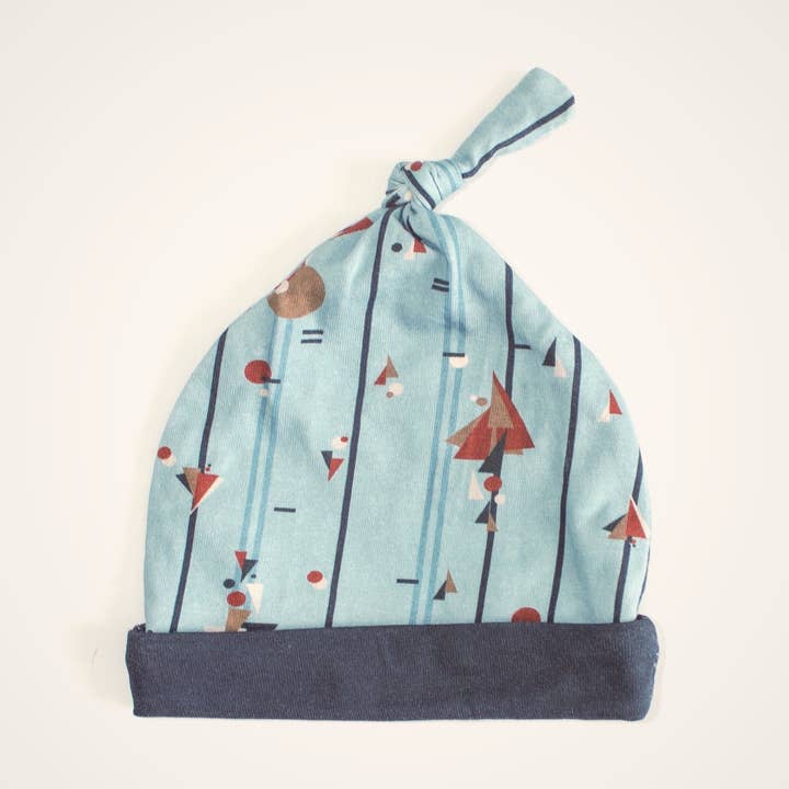 Chapeau noué en Geo bleu nuage pour la vente par Ay Bebe