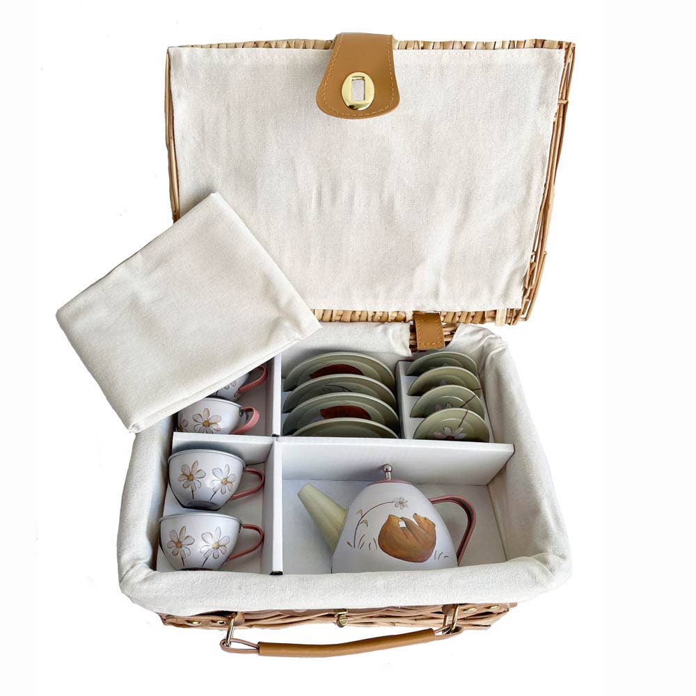 Egmont - Wholesale Toy Set - Kids - Forest Tin Tea Set In a Wicker Case1