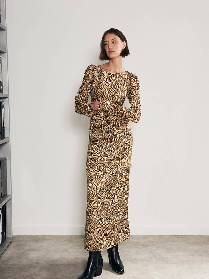 Independent Dress Chess for wholesale by Virago Barcelona