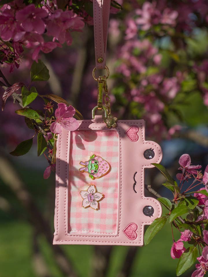 Porte-cartes Sakura Frog pour la vente par Miss Candyholic