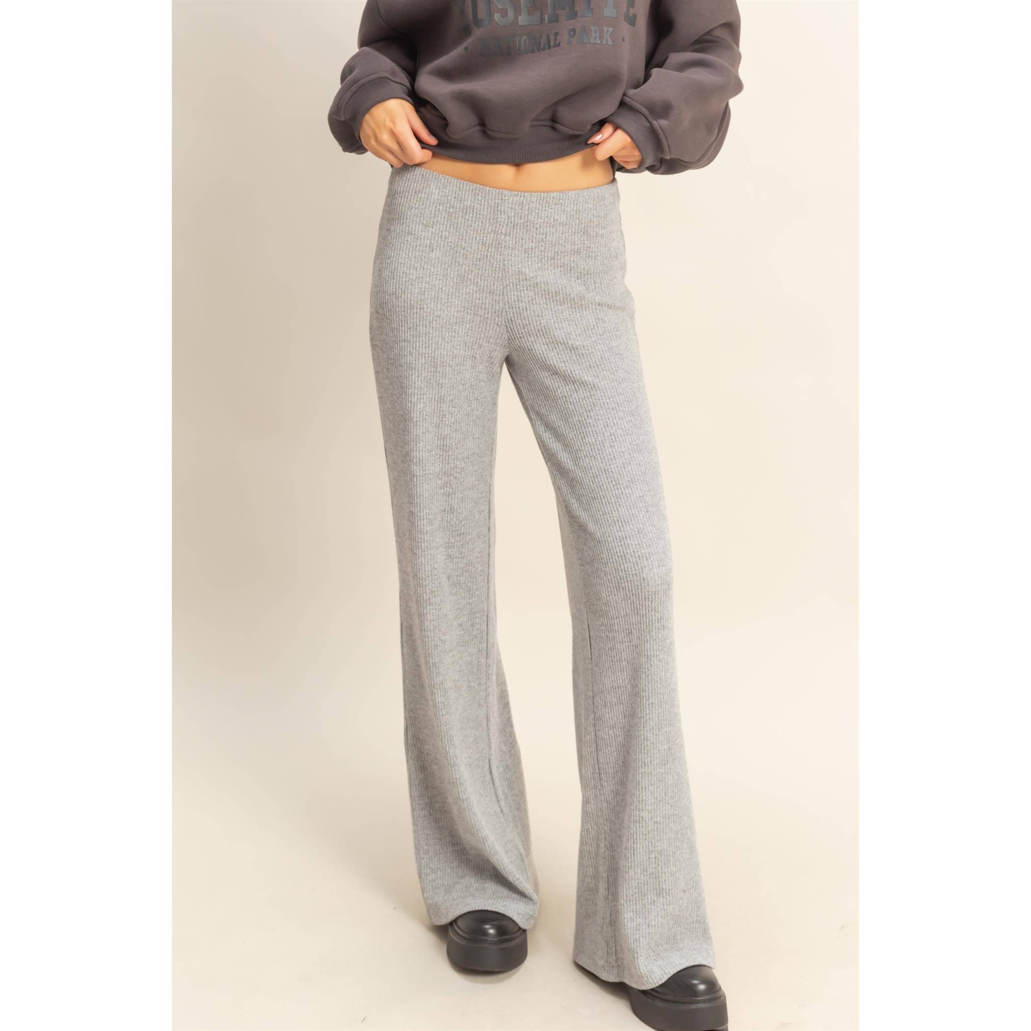 HYFVE – Großhandel Hose – Damen – Essentielle Strick-Schlaghose2