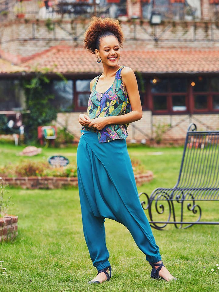 Blåa byxor med sänkt gren för kvinnor för wholesale av BohoClandestino