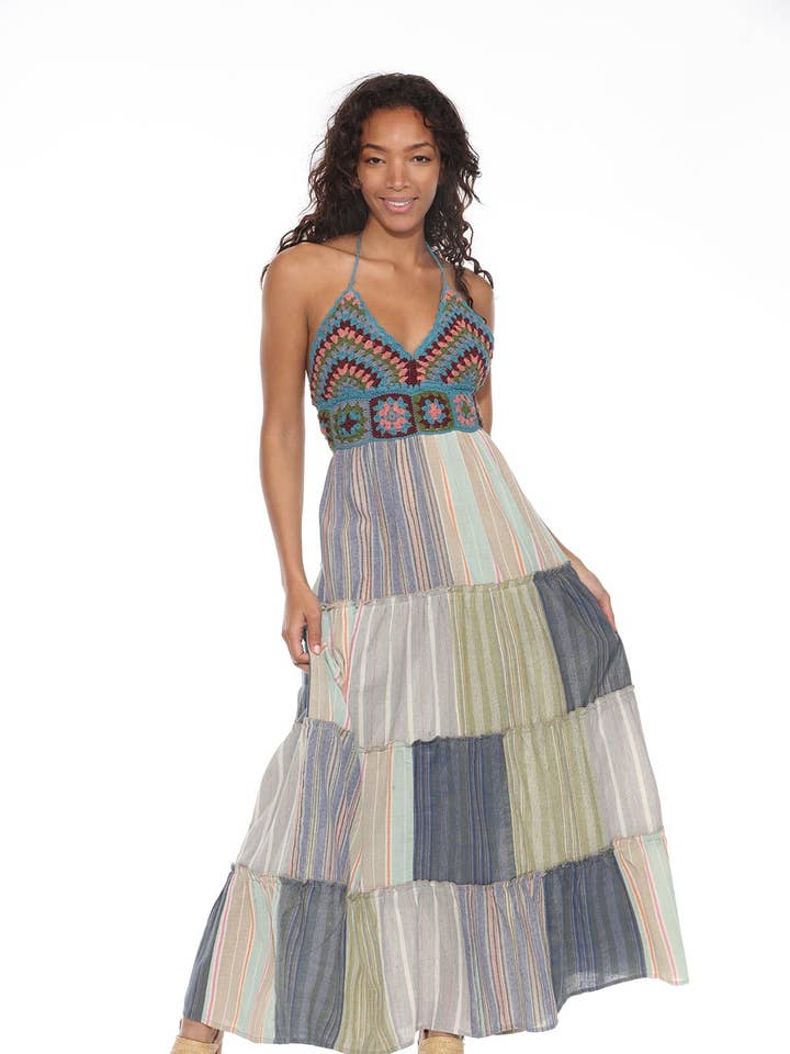 Robe Maxi en Crochet Patchwork pour la vente par Lakhays Collection Inc.