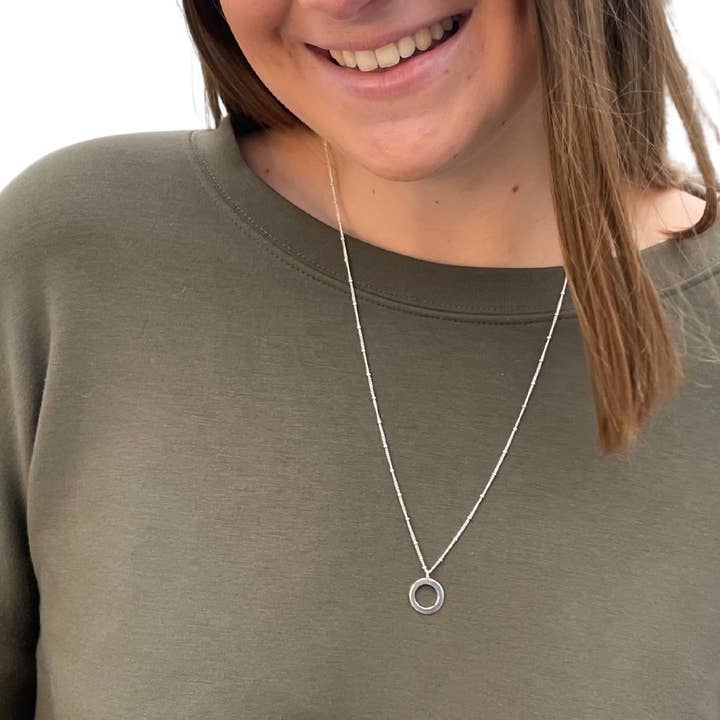 Tentador Accessoires - Wholesale Pendant/Charm Necklace - ROUND & LONG