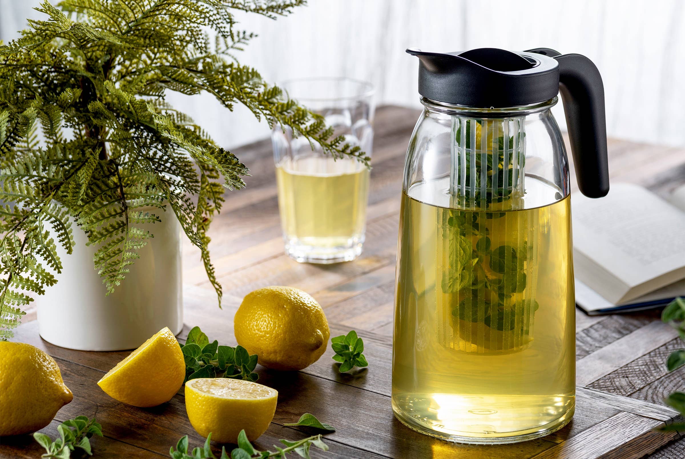 Alpine - Vente Pichets - Pichet en verre 4-en-1 avec infuseur à glace et fruits, avec couvercle12