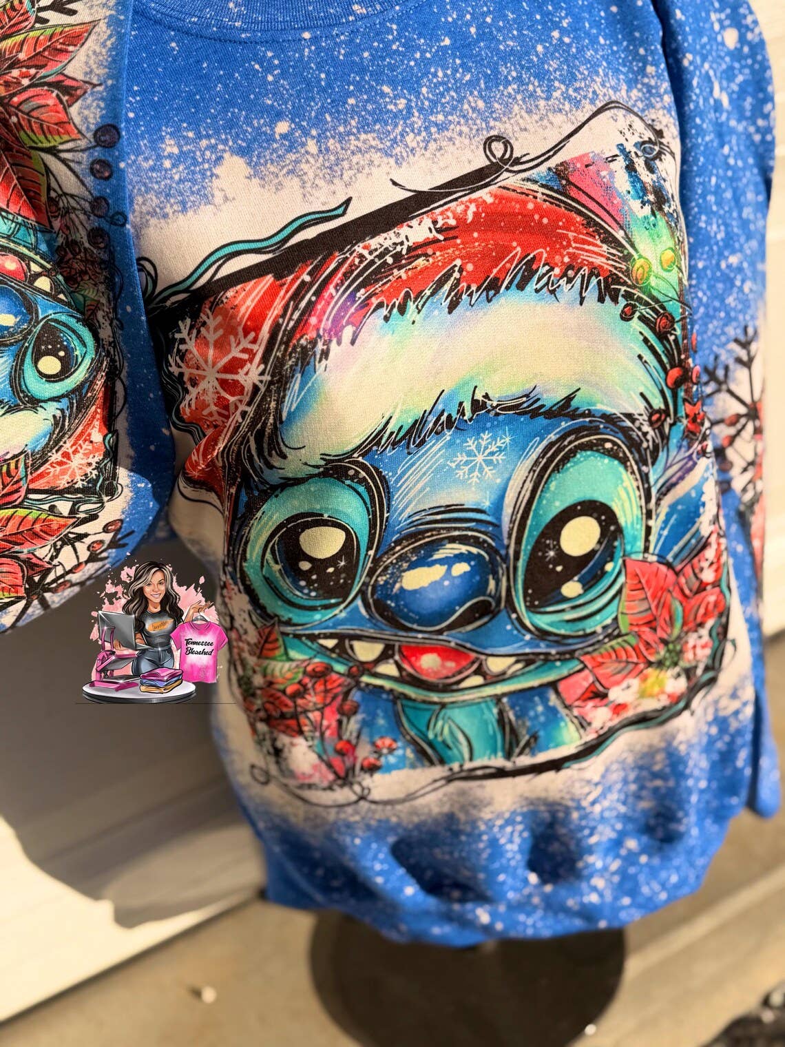 Tennessee Bleached – Camisola gráfica - Mulher por atacado – Stitch Natal | Sweatshirt de Natal1