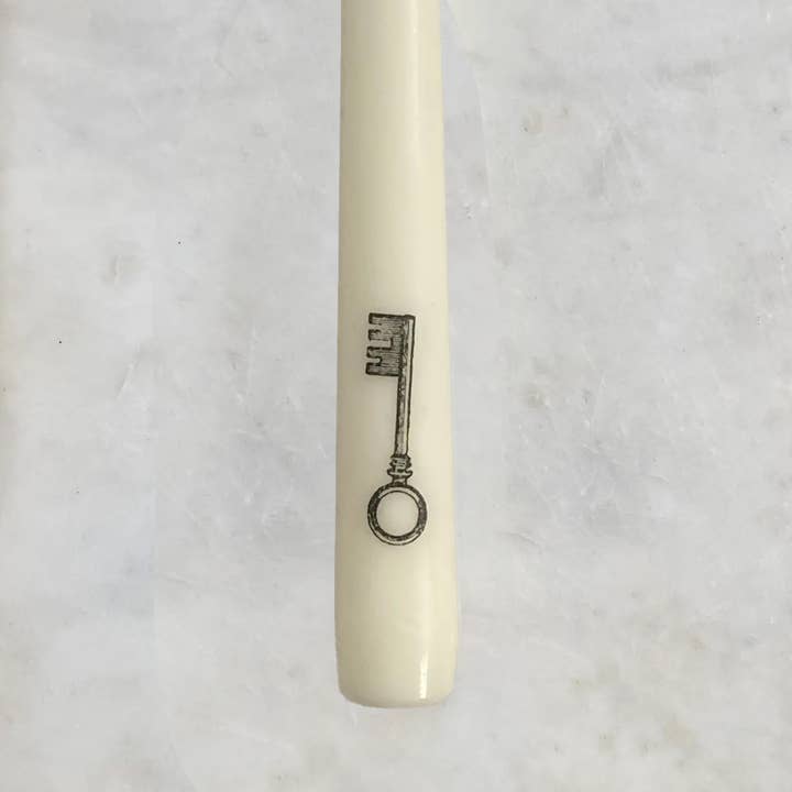 Snakes for Hair - Wholesale Tapered Candle/Candlestick - Multi-Pack Taper Candles - Case of 4 20