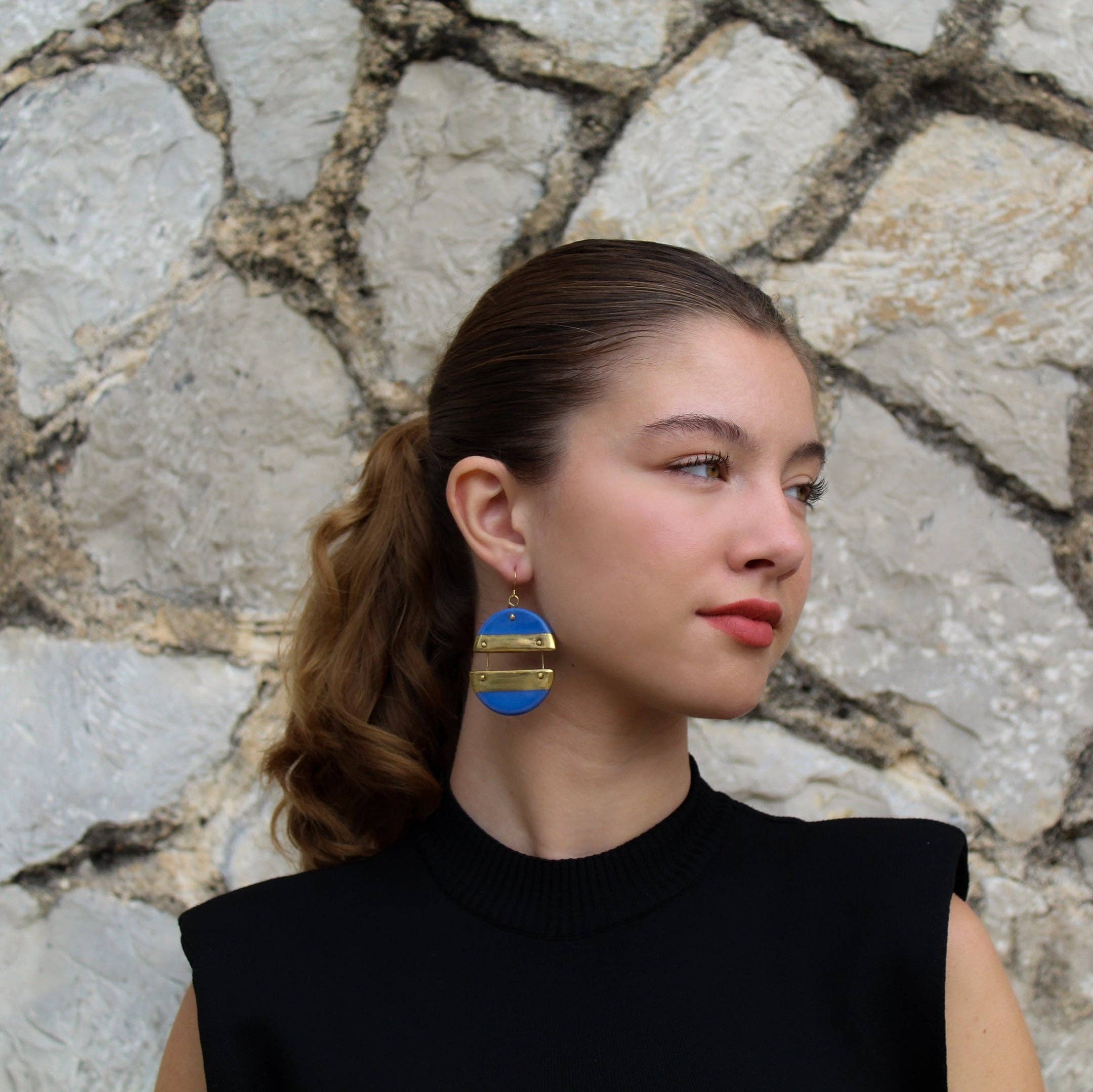 5elements_handbuiltart – Engroshandel Hængeøreringe og creoløreringe – Dingle Porcelæn Øreringe i Blå og Guld2