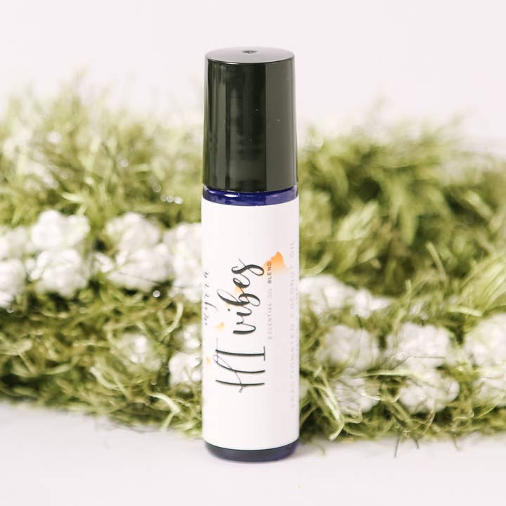 Rouleau de mélange d'huiles essentielles HI VIBES pour la vente par FRANKLIN & myrrh