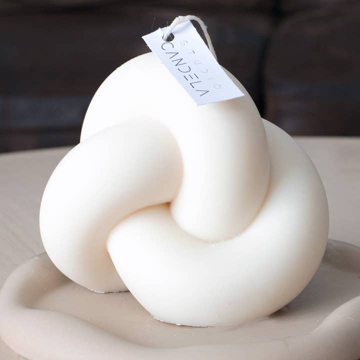 Bougie CLEORA | Bougie décorative | Cire de soja pour la vente par Studio Candela