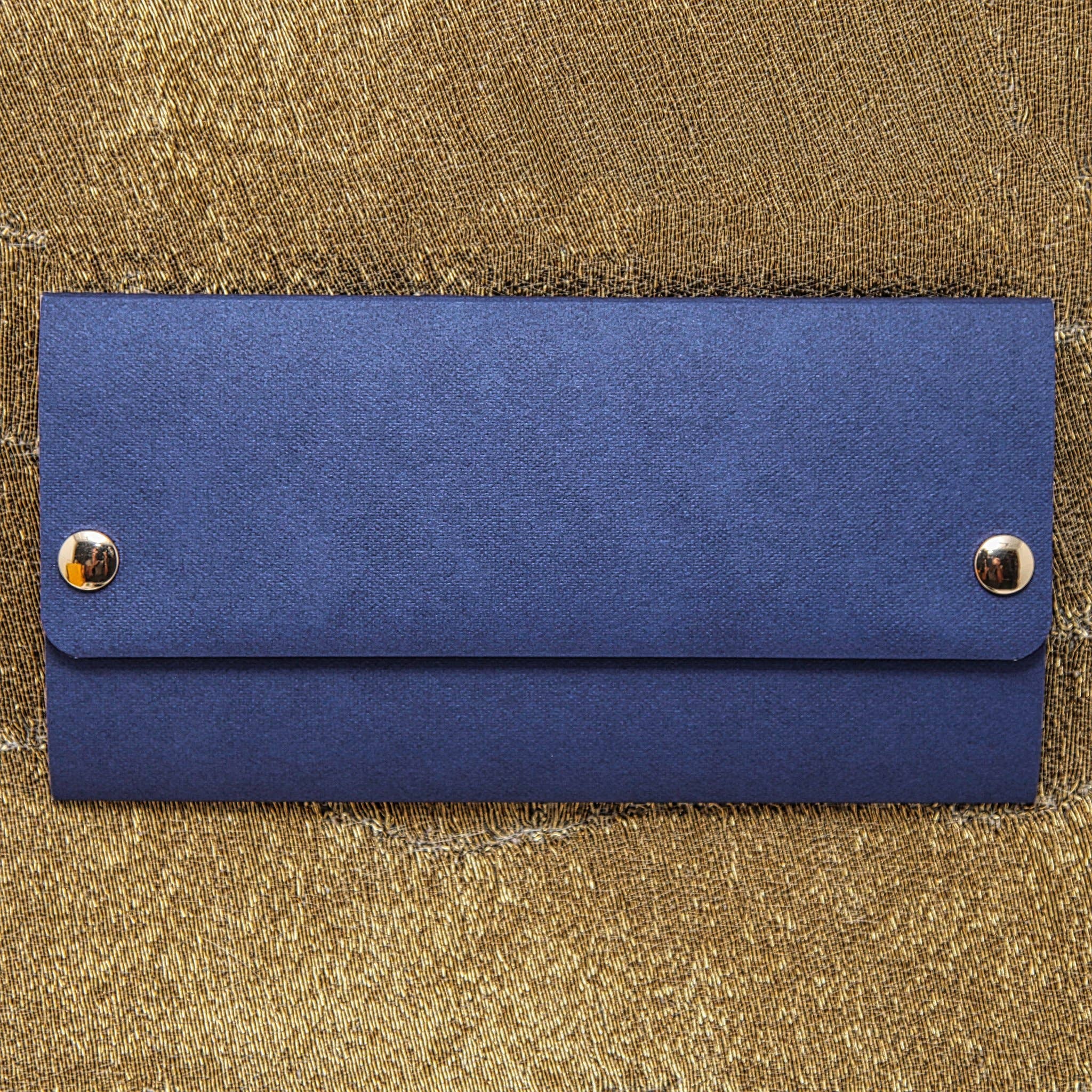 Schiffer Publishing - Wholesale Face Mask Holder - maskSAFE PORTER1