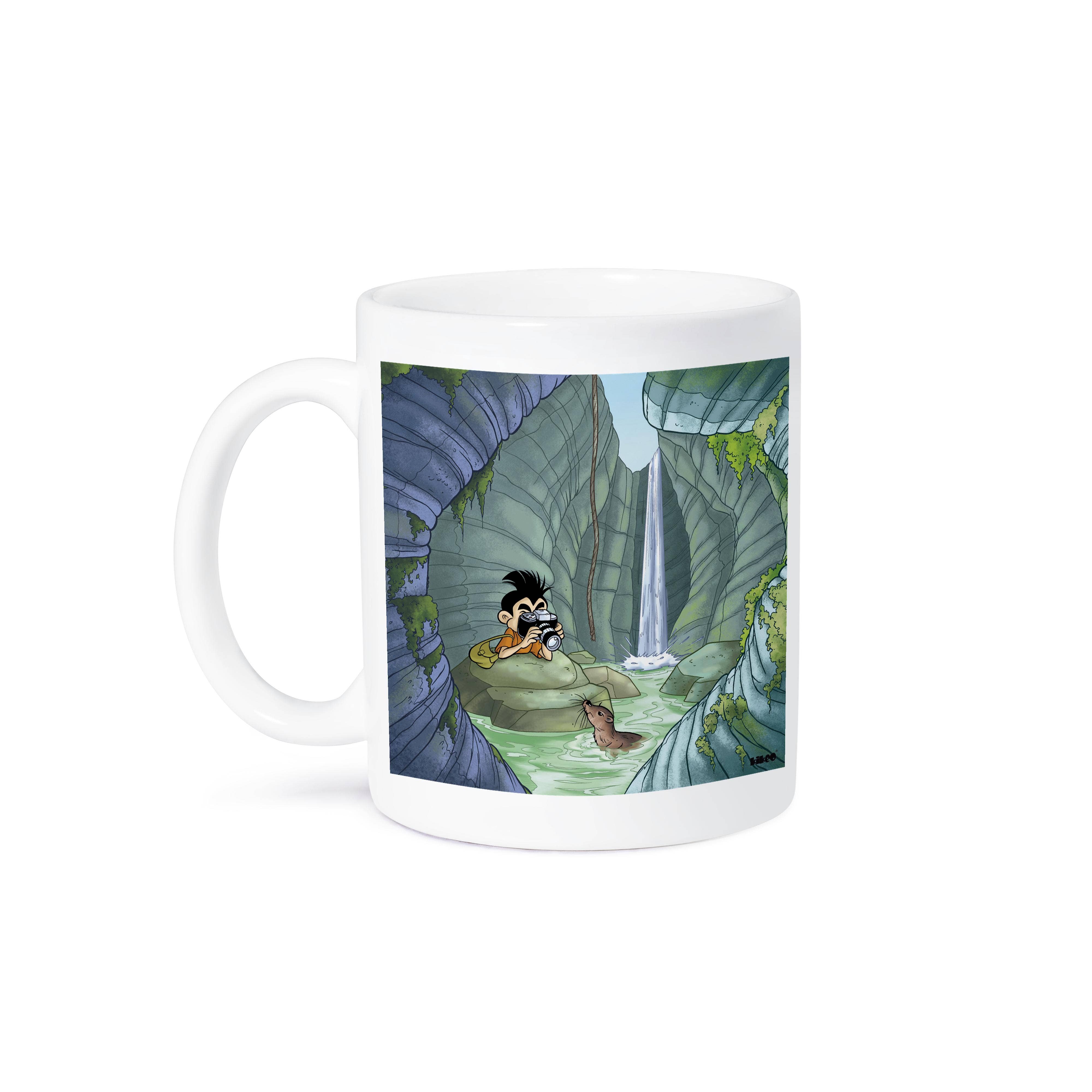 3dRose - Wholesale Coffee Mug - 3dRose, Kikeo speleologist photographs a river otter, Mug8