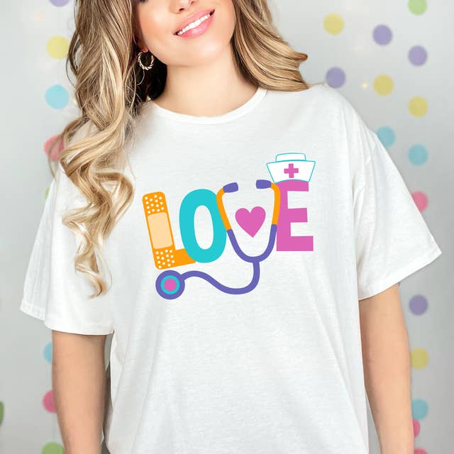 Transfert de chaleur DTF LOVE Nursing pour la vente par Trendy Transfers