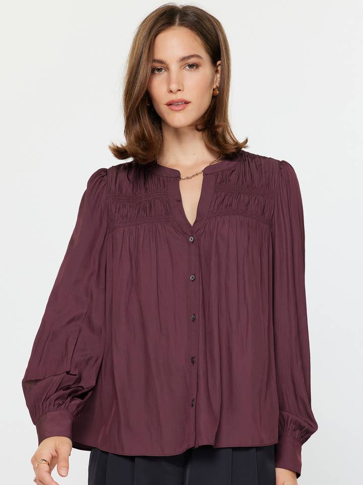 Blus med knappar och rynkdetaljer för wholesale av Current Air