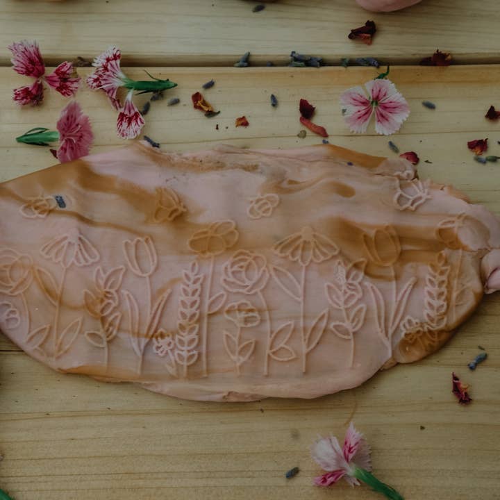 Kinfolk Pantry - Wholesale DIY Craft Kit - Flower Dough Eco Roller