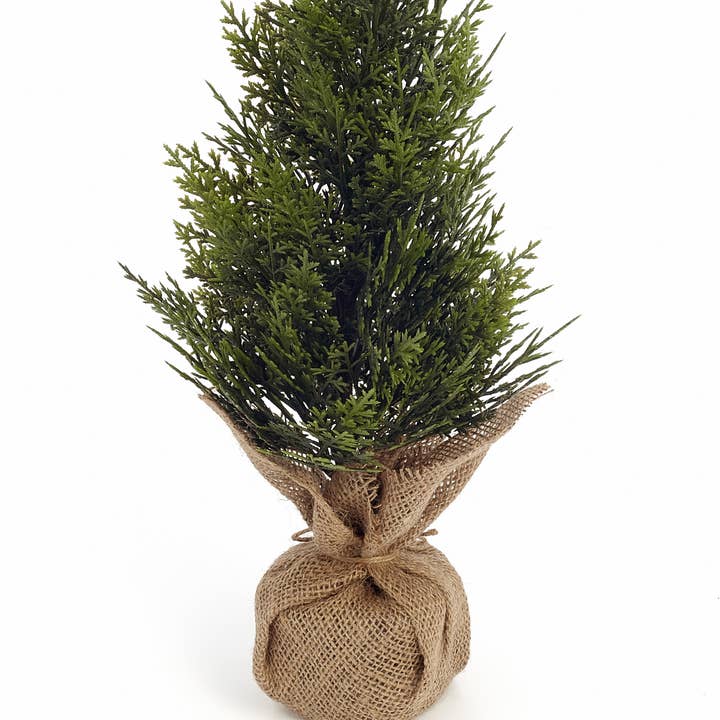 Studio Specialties - Wholesale Artificial plant - CEDAR TREE 18" BURLAP BASE0