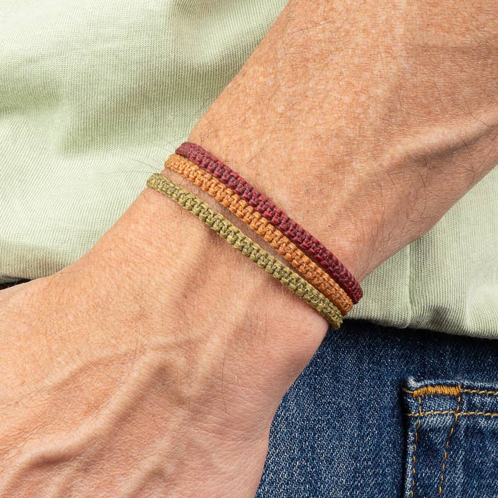 Makarla - Handmade Colombian Jewelry – wholesale Woven/braided bracelet – Men's Thin Macrame Surfer Bracelet | Adjustable & Waterproof