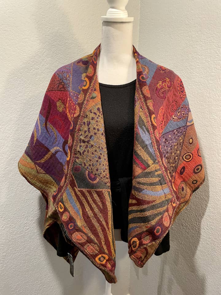 In Style Scarves – Poncho - Mulher por atacado – Poncho capa 515 em lã Merino Australiana fervida - Ameixa3