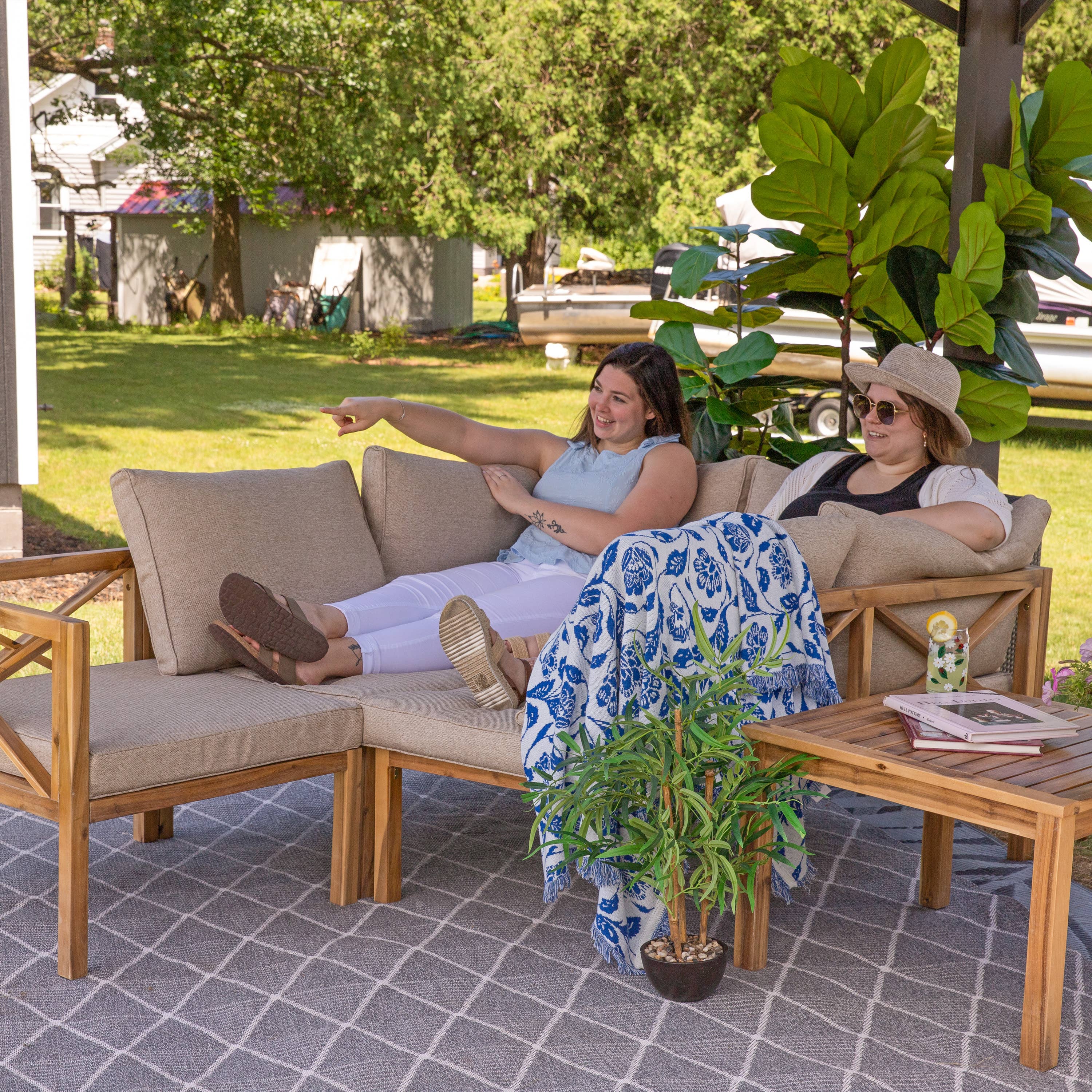 Sunnydaze Decor - Wholesale Patio Set - Edisto 4-Piece Acacia Outdoor Conversation Set - Light Brown7