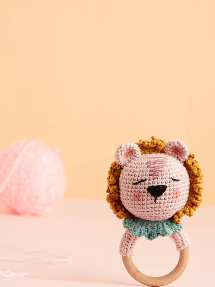 Rory The Sleepy Lion Ratelring voor wholesale door chippico