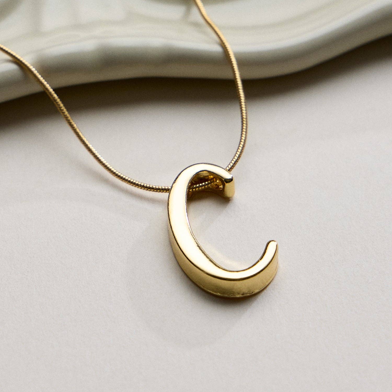 Frem - Wholesale Pendant/Charm Necklace - A Set of 16 Letters Gold Dipped Necklace – Gold & Silver Alphabet Charm Jewelry7