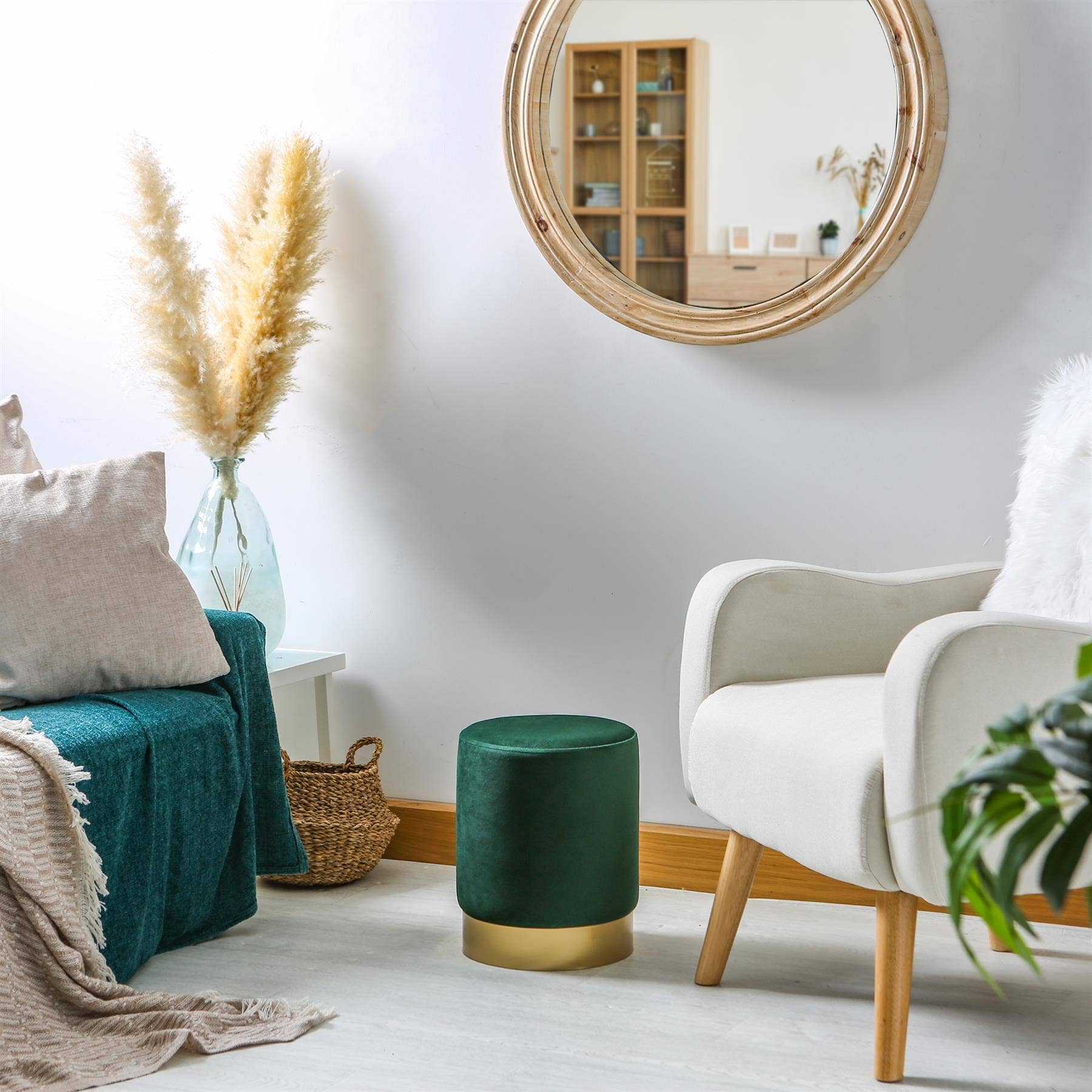 Rinkit Ltd – Großhandel Hocker – Runder samtbezogener Hocker als Fußbank – 29 cm Durchmesser x 36 cm Höhe – von Harbour Housewares22