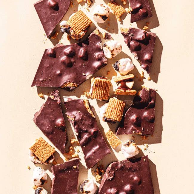 Compartes Chocolate - Wholesale Chocolate Bar - Campfire S'Mores Chocolate Bar2