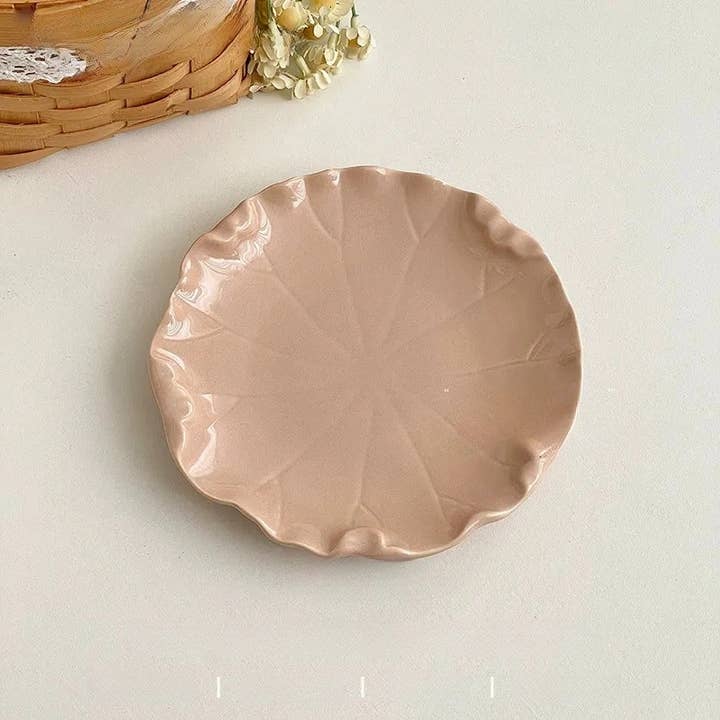 Otterware - Wholesale Appetiser serveware - Elegant 6" Ceramic Leaf Dessert & Appetizer Plate (4 colors)3