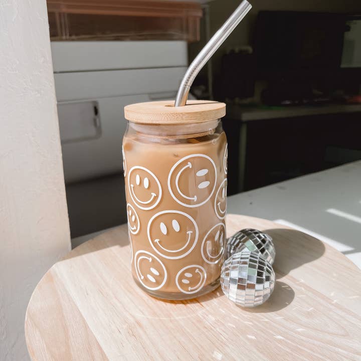 Stellar Designs - Wholesale Drinking Glass/Cup - Smiley Face Glass Cup, Beer Can Glass