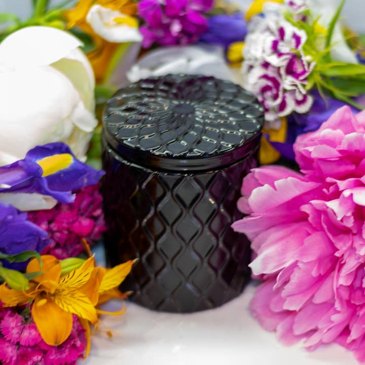 Smell Me Candle Co. – Vela em jarro/copo por atacado – Vela em Frasco de Cera de Soja Orgânica com Acabamento Preto Brilhante Lovelace1