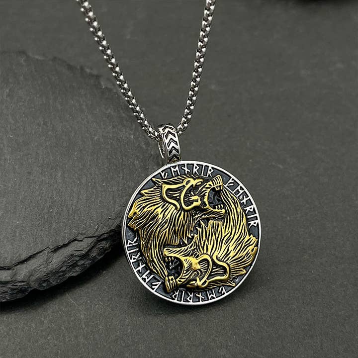 Collana con pendente a doppia testa di lupo con personalità hip-hop retrò per la vendita all'ingrosso da parte di GemMeet