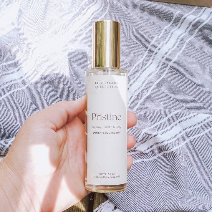 Spray pour chambre et linge Skin Safe pour la vente par Lightslada Collection