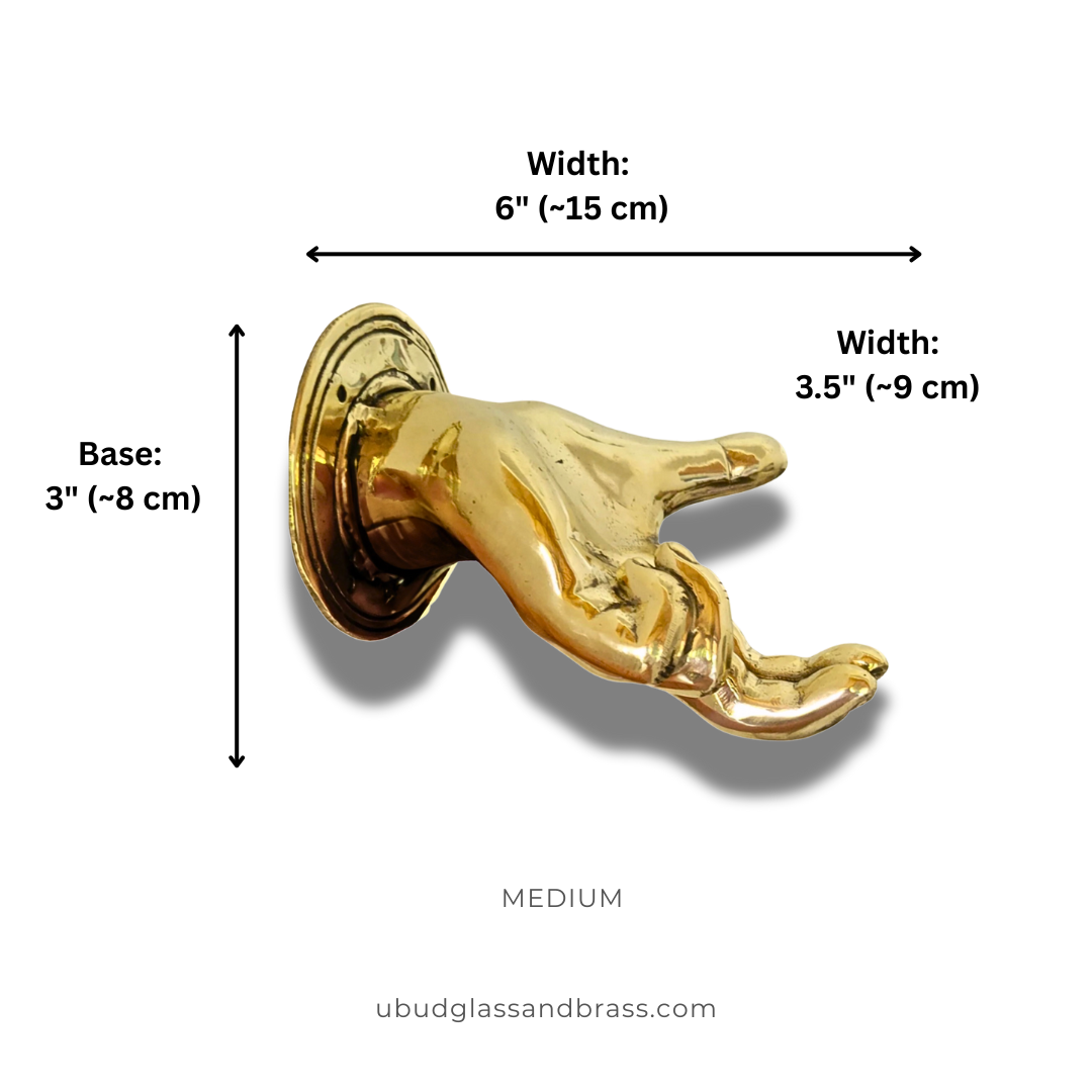 Ubud Glass – wholesale Skulptur – Stor massiv mässingshand med fingergest väggkrok - Tuff heminredning4