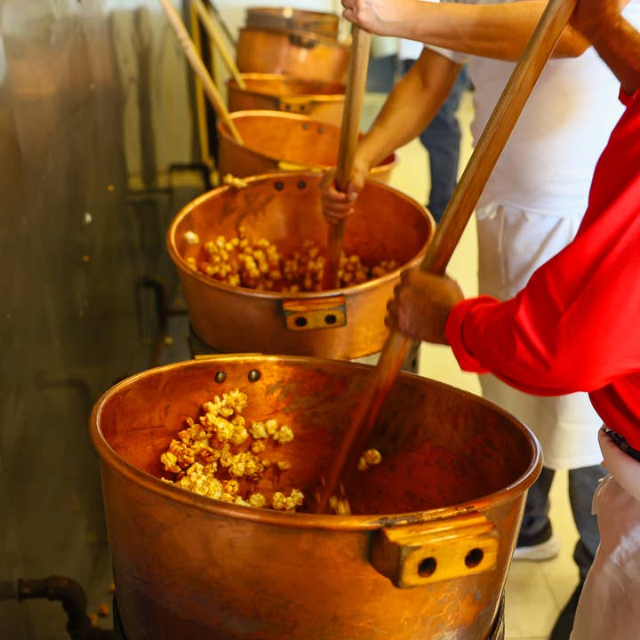 Johnson's Popcorn - Wholesale Popcorn - Caramel Popcorn - Large Tub (28 oz)3