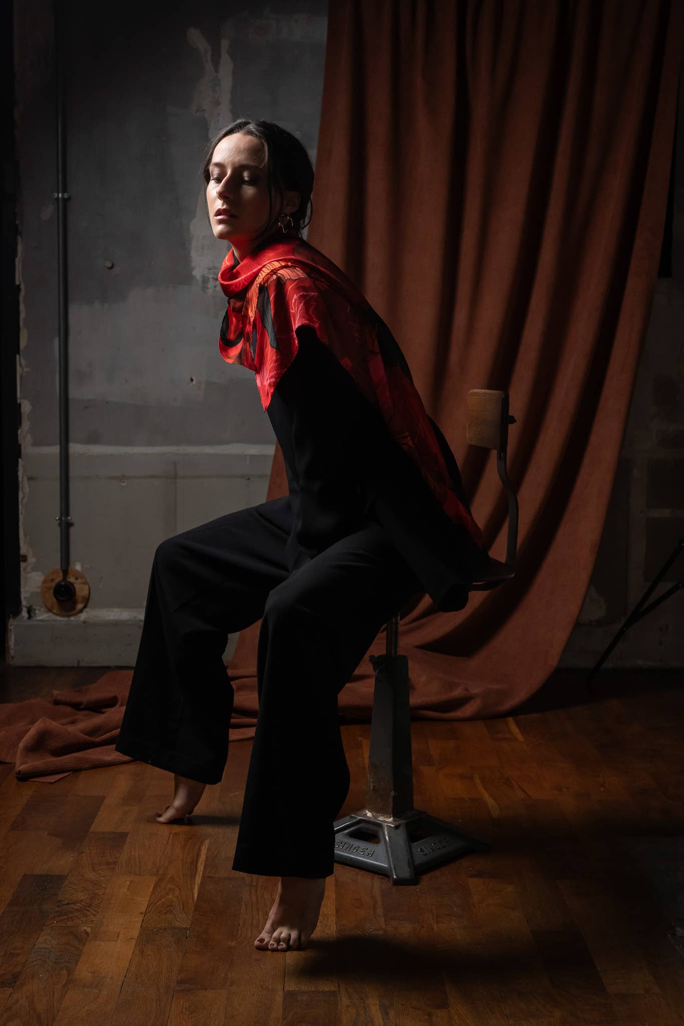 FST le french studio - Wholesale Scarf - Women's - Modal square 90x90cm printed RED HIBISCUS2