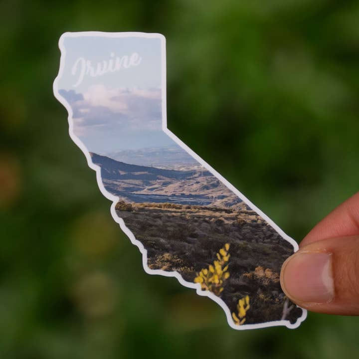 Autocollant Irvine, CA pour la vente par Little Comfy Goods