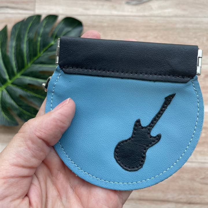 Porte-monnaie en cuir pour guitare, porte-monnaie rond, porte-monnaie à pression pour la vente par Mally Designs