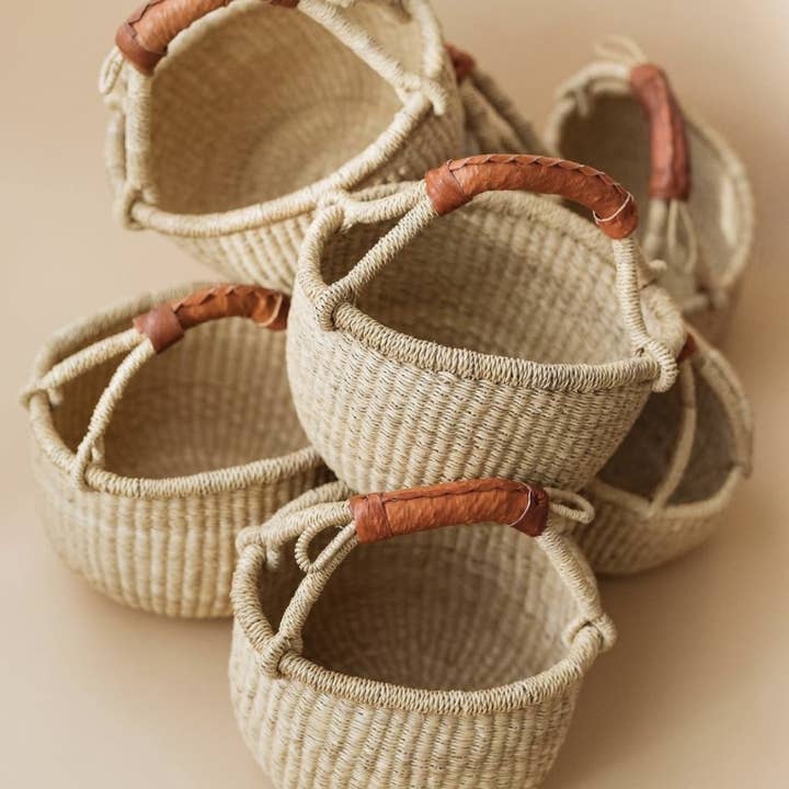 Jungle Direct - Wholesale Basket - Natural Round basket
