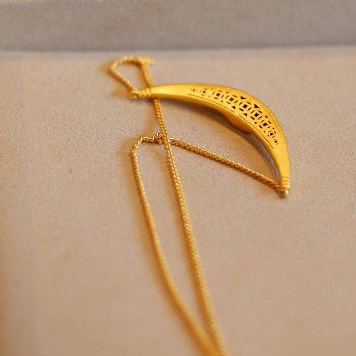 LanLivia - Vendita all'ingrosso Collana con ciondolo/pendaglio - Collana stile egiziano con lapislazzuli e spinello nero2