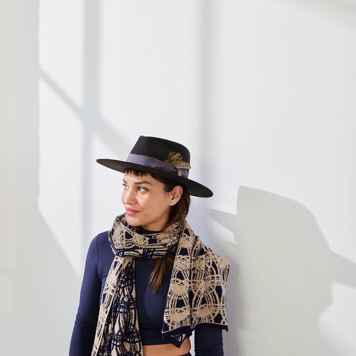 Liamolly - Wholesale Scarf - Women's - Surreal Knit
