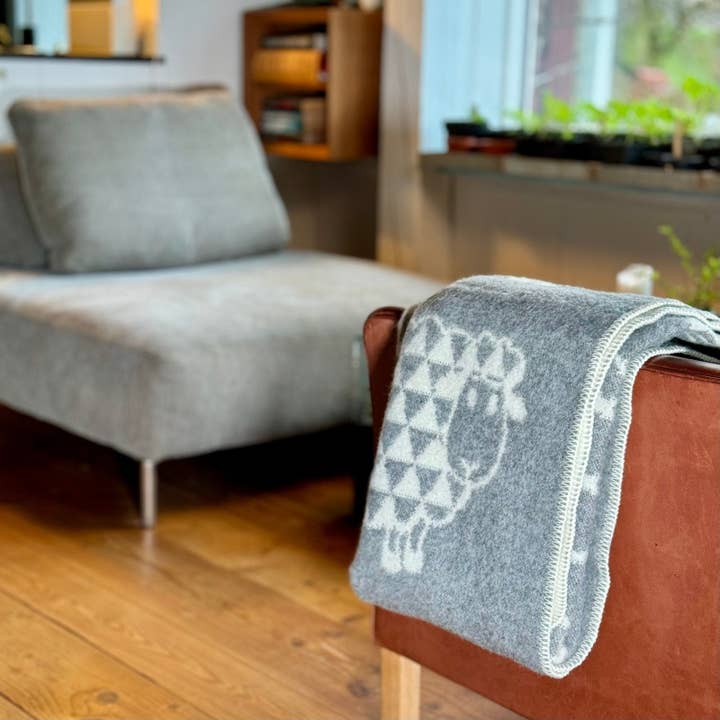 Laesoe Plaid® - Funny sheep blanket for wholesale by Rune-Jakobsen Design